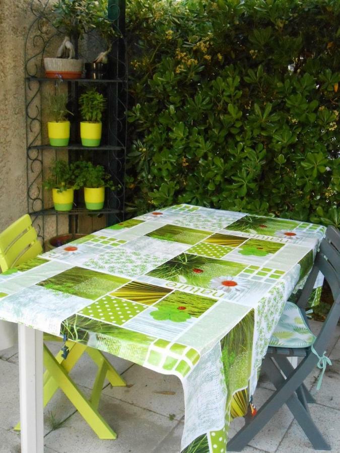 לה-גרו-דו-רואה Studio Grau Du Roi Avec Jardin מראה חיצוני תמונה